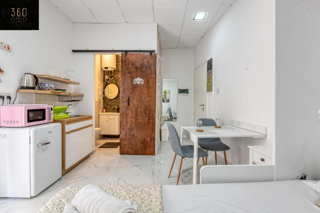 The Sliema Studio Stay By 360 Estates ภายนอก รูปภาพ