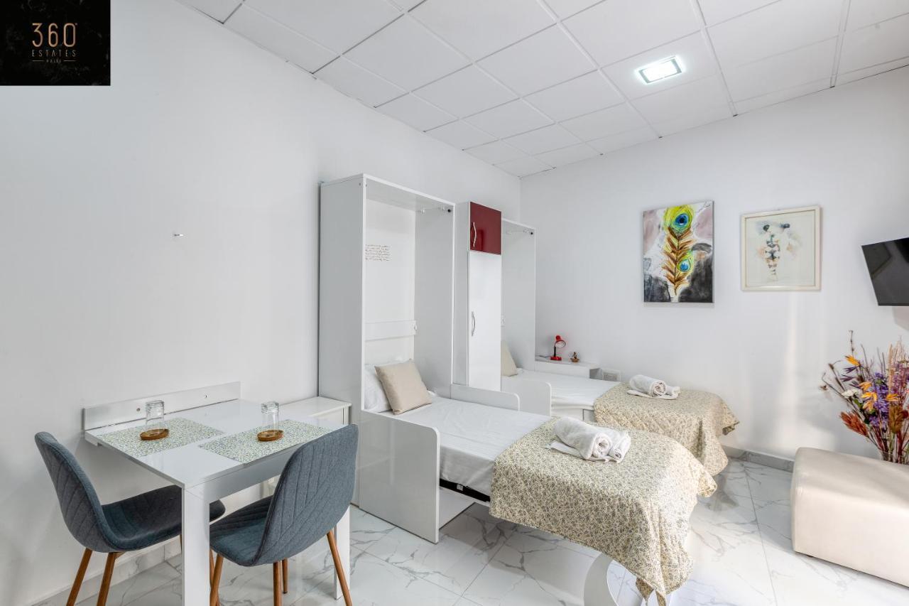 The Sliema Studio Stay By 360 Estates ภายนอก รูปภาพ