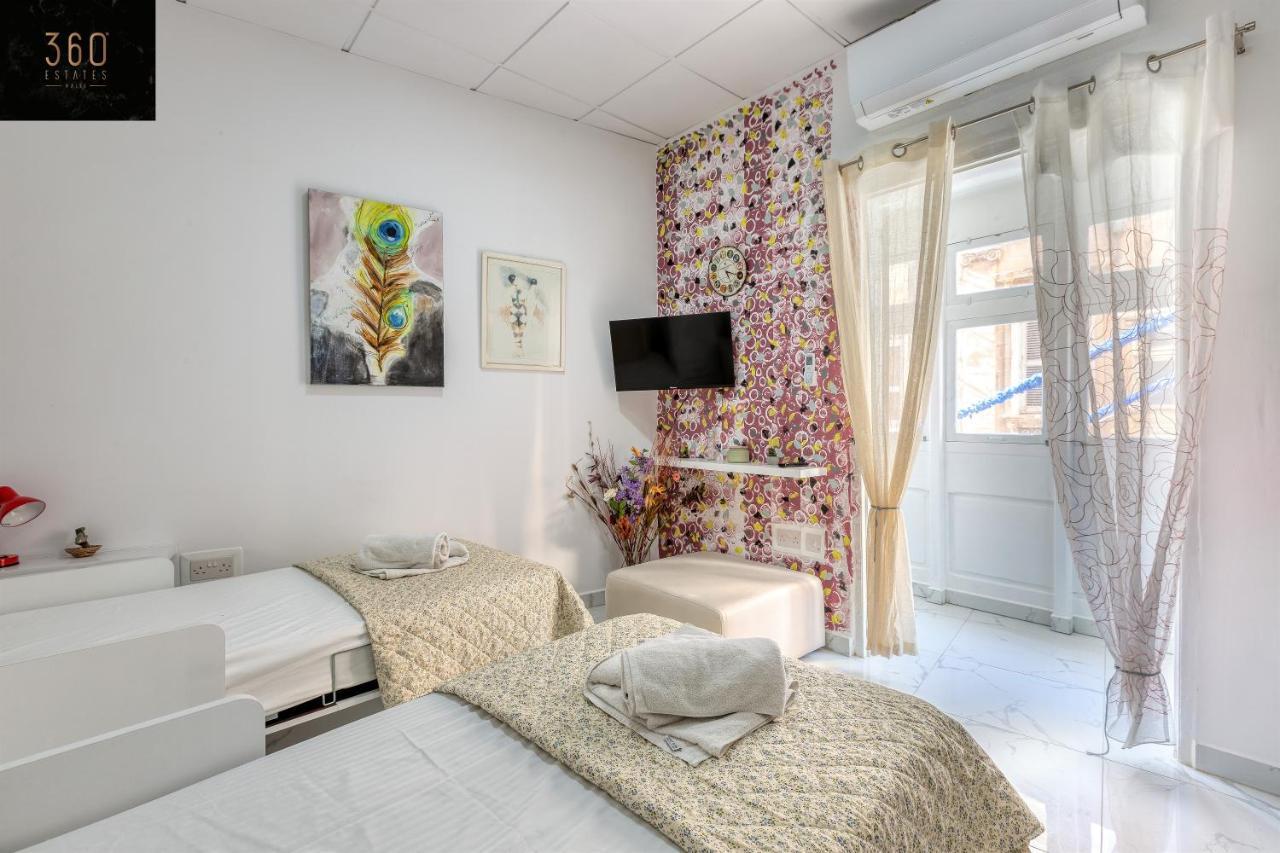 The Sliema Studio Stay By 360 Estates ภายนอก รูปภาพ