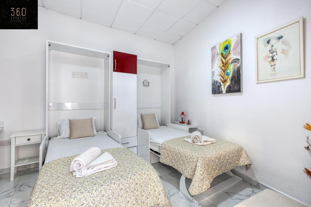 The Sliema Studio Stay By 360 Estates ภายนอก รูปภาพ